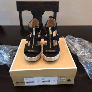 NWT- Michael Kors Damita wedges - 6M black
